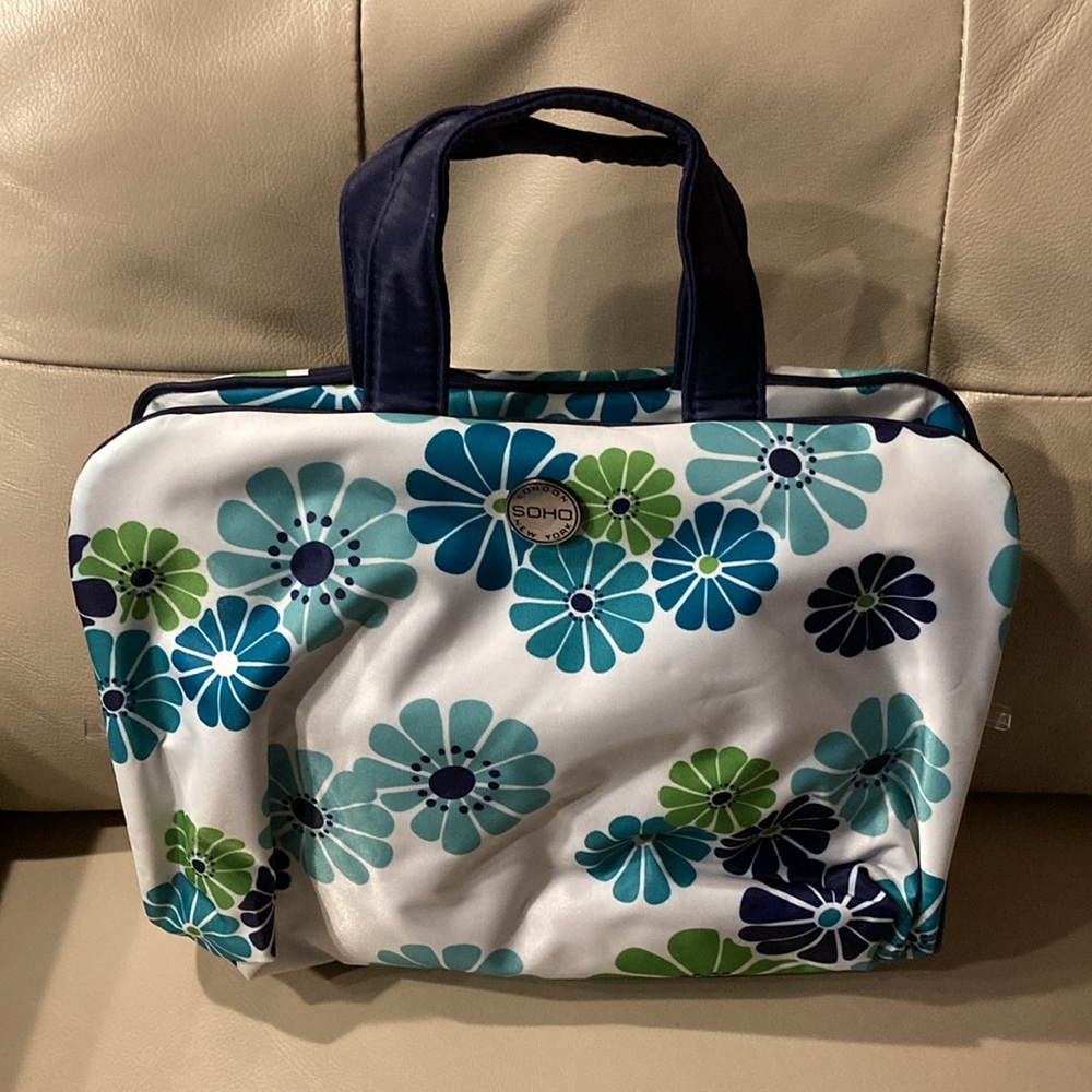 NWOT - London Soho New York 3-pc Multifunctional Travel Toiletry/Cosmetic Bags